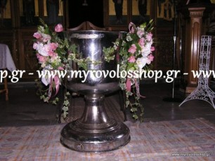 ΔΙΑΚΟΣΜΗΣΗ ΒΑΠΤΙΣΗΣ ΚΟΡΙΤΣΙΟΥ ΣΤΟ ΠΑΡΕΚΚΛΗΣΙ ΤΗΣ ΑΓΙΑΣ ΠΑΡΑΣΚΕΥΗΣ ΣΤΟ ΙΛΙΟΝ ΠΑΛΑΤΙΑΝΗ, ΜΕ ΣΤΟΛΙΣΜΟ ΤΗΣ ΚΟΛΥΜΠΗΘΡΑΣ ΣΥΝΘΕΣΕΙΣ ΚΡΕΜΑΣΤΕΣ ΣΤΙΣ ΧΕΙΡΟΛΑΒΕΣ ΑΠΟ ΦΡΕΣΚΑ ΛΟΥΛΟΥΔΙΑ ΦΑΛΑΙΝΟΨΙΣ ΟΡΧΙΔΕΕΣ, ΡΟΖ ΟΡΤΑΝΣΙΕΣ, ΦΡΕΖΙΕΣ, ....... ΚΑΙ ΔΙΑΚΟΣΜΗΤΙΚΟ ΜΙΚΡΟΦΥΛΟ ΚΙΣΣΟ ΝΑ ΠΕΦΤΕΙ ΠΛΟΥΣΙΟ,