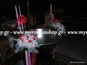 ΧΡΙΣΤΟΥΓΕΝΝΙΑΤΙΚΗ ΔΙΑΚΟΣΜΗΣΗ ΒΑΠΤΙΣΗΣ ΓΙΑ ΑΓΟΡΙ Ή ΚΟΡΙΤΣΙ ΣΤΗΝ ΕΚΚΛΗΣΙΑ ΤΗΣ ΖΩΟΔΟΧΟΥ ΠΗΓΗΣ ΣΤΟ ΙΛΙΟΝ, ΜΕ ΣΤΟΛΙΣΜΟ ΤΗΣ ΚΟΛΥΜΠΗΘΡΑΣ ΜΠΟΥΚΕΤΑ ΑΠΟ ΕΛΑΤΟ, ILEX KAI BABY'S BREATH ΣΕ ΧΡΩΜΑΤΙΣΜΟΥΣ LEYKO KOKKINO