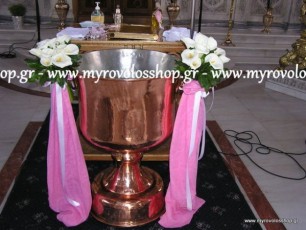 ΔΙΑΚΟΣΜΗΣΗ ΒΑΠΤΙΣΗΣ ΓΙΑ ΚΟΡΙΤΣΙ ΣΤΗΝ ΕΚΚΛΗΣΙΑ ΤΗΣ ΑΓΙΑΣ ΒΑΡΒΑΡΑΣ ΣΤΟ ΙΛΙΟΝ, ΜΕ ΣΤΟΛΙΣΜΟ ΤΗΣ ΚΟΛΥΜΠΗΘΡΑΣ ΜΠΟΥΚΕΤΑ ΑΠΟ ΛΕΥΚΕΣ ΚΑΛΛΕΣ ΚΑΙ ΔΙΑΚΟΣΜΗΤΙΚΑ ΓΑΖΕΣ, ΚΟΡΔΕΛΕΣ ΣΑΤΕΝ ΣΕ ΧΡΩΜΑΤΙΣΜΟΥΣ ΛΕΥΚΟ ΚΑΙ ΡΟΖ,